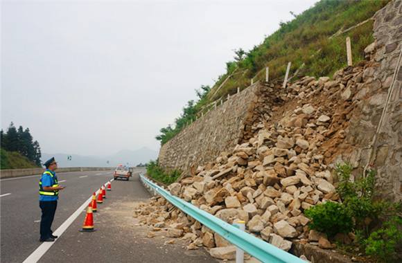 雨季来袭，这些预防边坡坍塌技巧用得上！